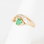 green and diamond gold ring