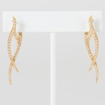 diamond and gold dangle earring